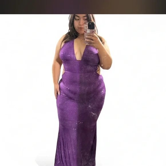 Oh Polly Magdalena Plunging V-Neck Sequin Purple Evening Dress - Picture 2 of 3